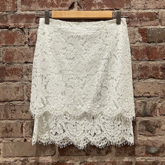 Lulu’s White Lace Tiered Mini Skirt – High Waist Pencil Fit Size Small - Picture 2 of 4